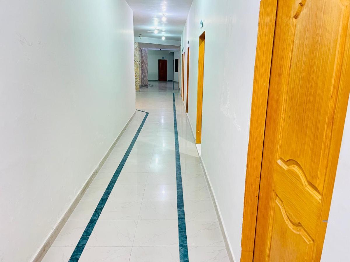 Hotel New Mid City Multan Dış mekan fotoğraf