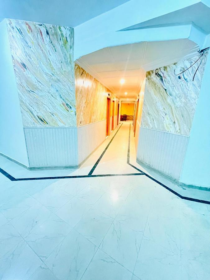 Hotel New Mid City Multan Dış mekan fotoğraf