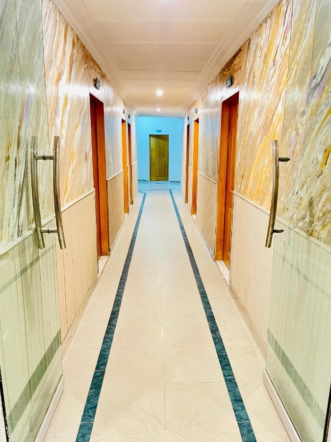 Hotel New Mid City Multan Dış mekan fotoğraf