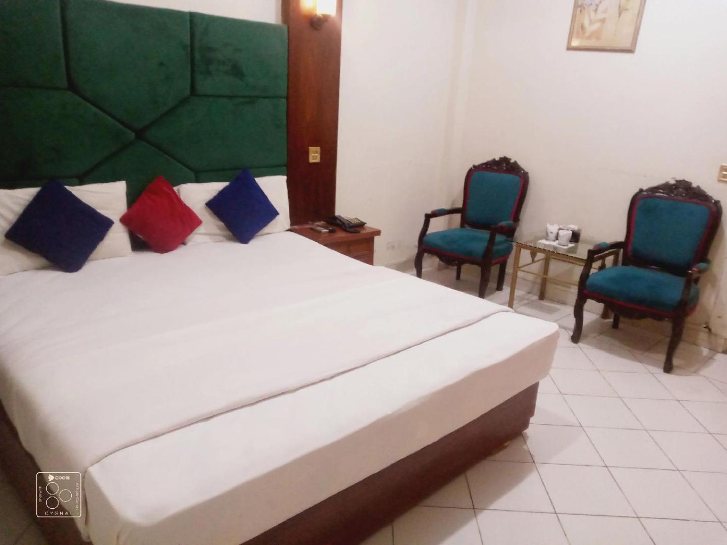 Hotel New Mid City Multan Dış mekan fotoğraf